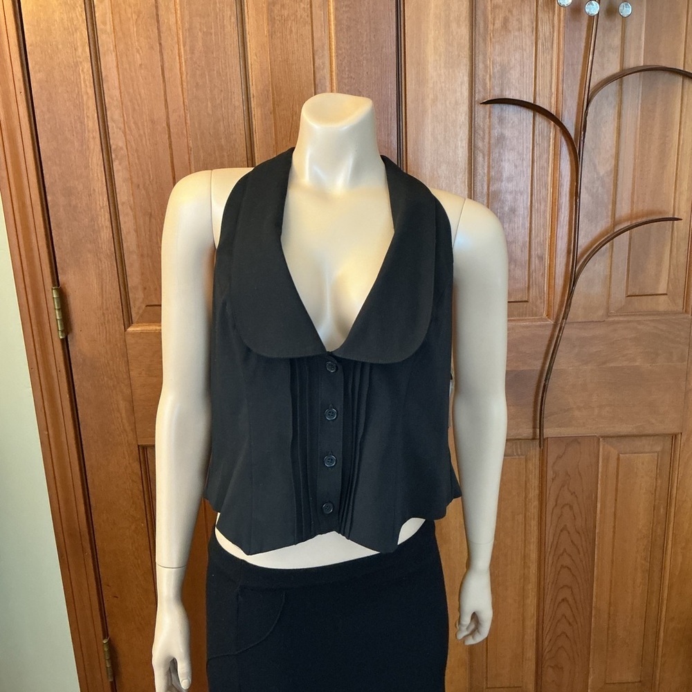 Worthington Black Halter vest with collar  and scarf